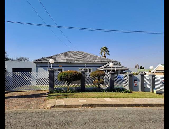 3 BEDROOM HOUSE FOR SALE IN PRIMROSE